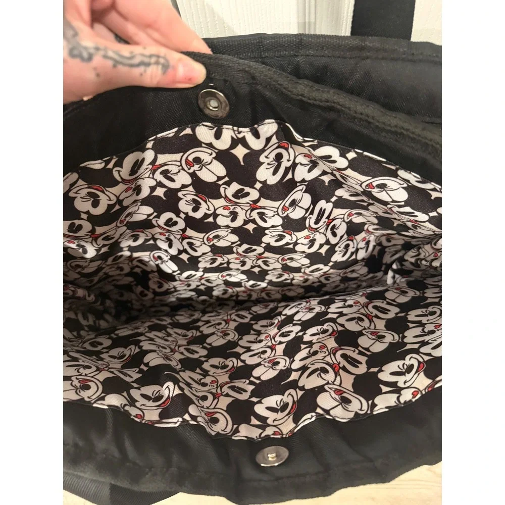 Disney x‎ Igloo Mickey Mouse Insulated Cooler Tote Bag Black Character Graphic